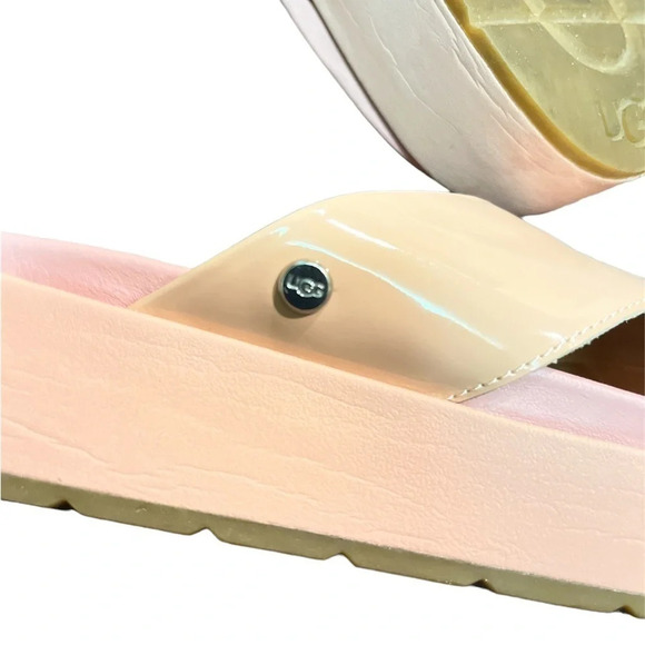 UGG • Emily Patent Leather Slide Sandal • Size 8.5 - Picture 3 of 5